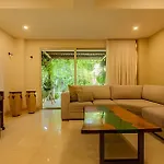 Colonial Elegance In Historic Center /Pool